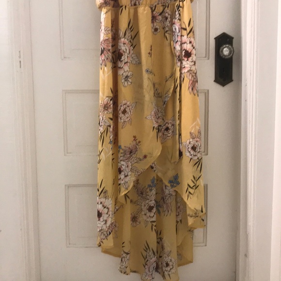 BEAUTIFUL YELLOW DRESS - Picture 2 of 4